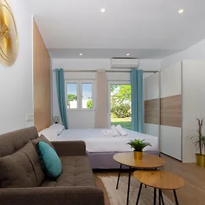 https://estudio-bajo-con-piscina.1costadelsol.com